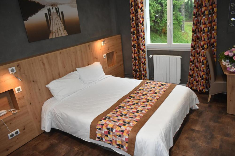 Logis Hotel Beau Site Loubaresse  Exterior foto